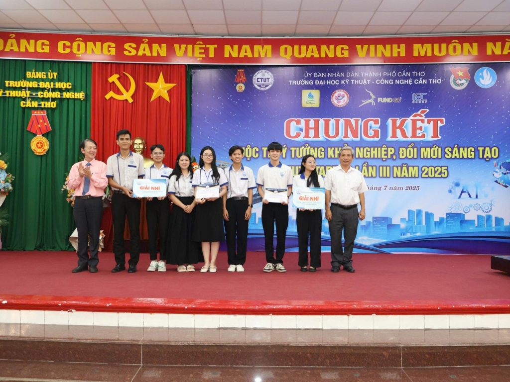 6. CTUT – Bệ phóng cho những ý tưởng táo bạo